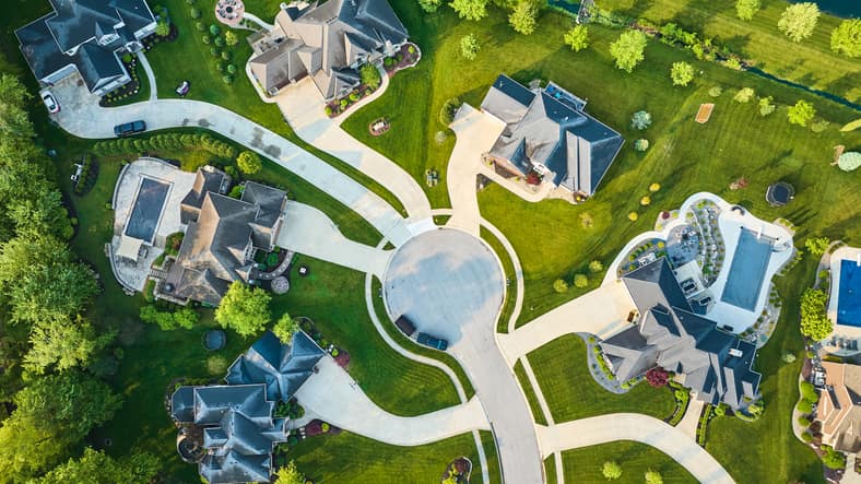 Paving driveways for homeowners’ associations in Frederick, MD